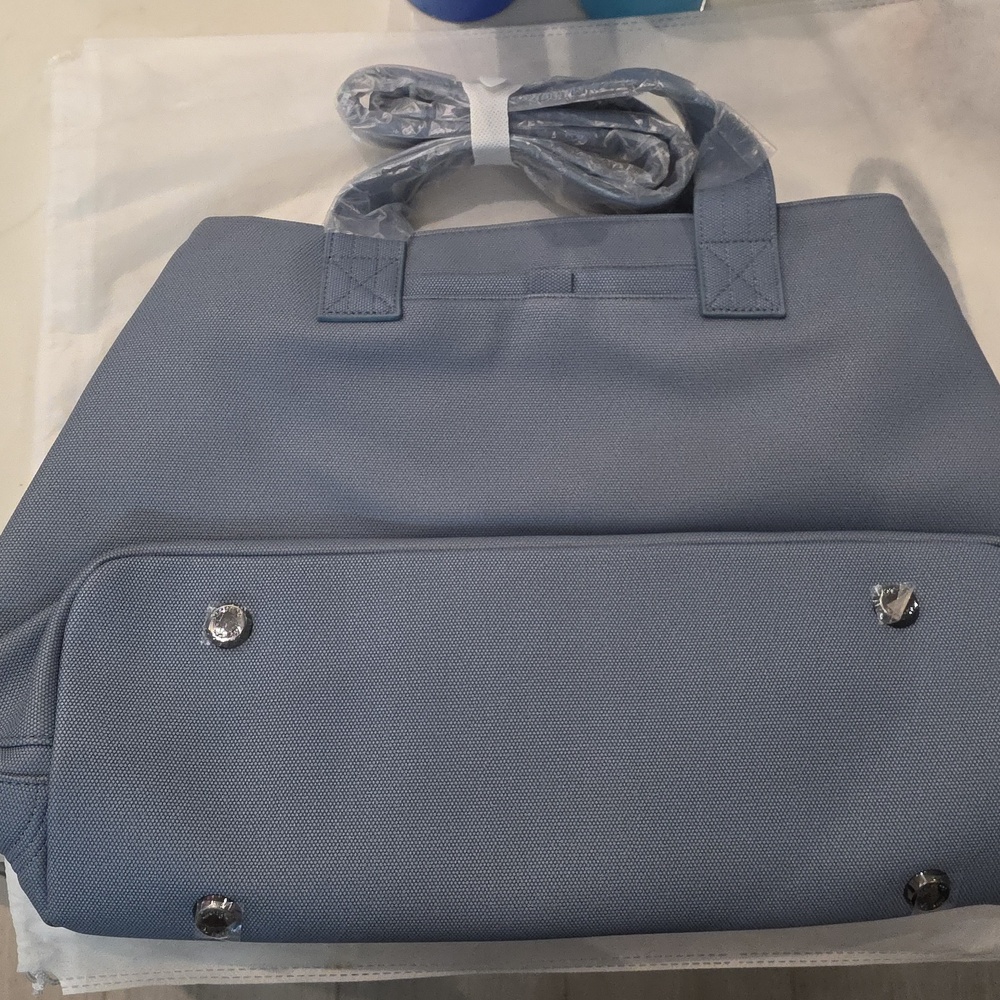 LUG TEMPO VL in Blue Moon Icepop - Picture 5 of 6